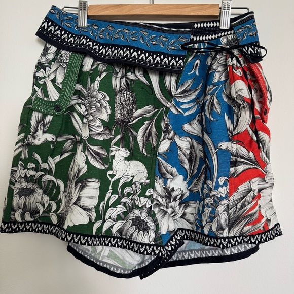 Agua Bendita Sophie Blue and Black Floral Abstract Asymetrical Shorts Size M - Picture 4 of 13